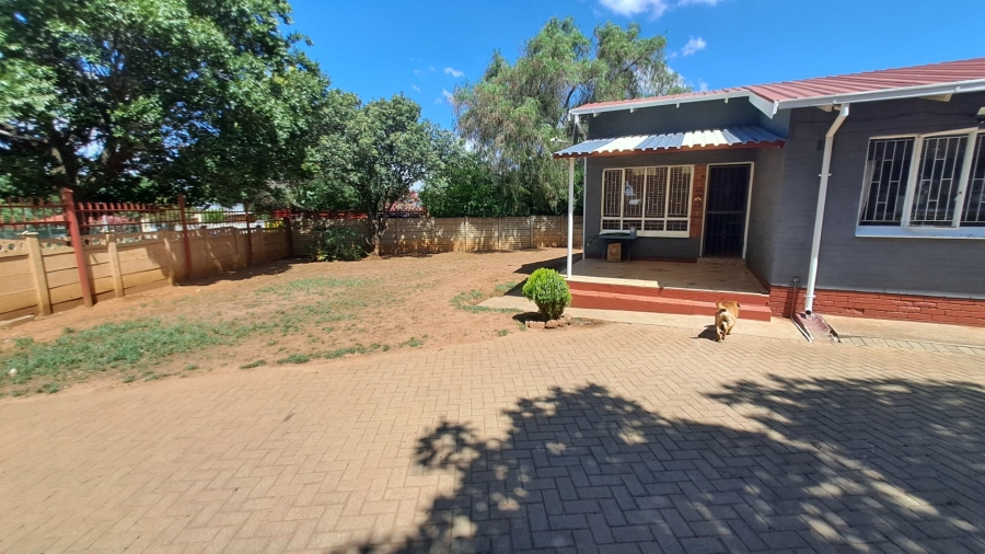 3 Bedroom Property for Sale in Uitsig Free State